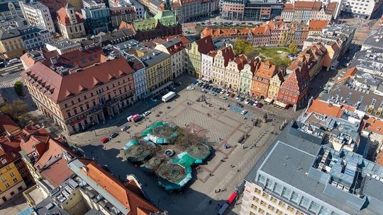 Plac Solny zamknięty dla zmotoryzowanych w nocy i w weekendy