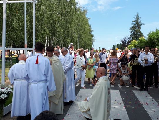 Boże Ciało. Procesja w Bielanach Wrocławskich