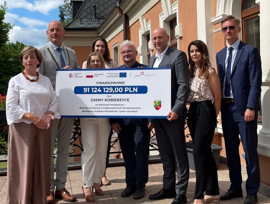 Gmina Kobierzyce z umową do dofinansowanie budowy kanalizacji w Szczepankowicach, Budziszowie, Pustkowie Wilczkowskim i Tyńcu nad Ślęzą