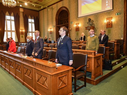 Radni zdecydowali o zerwaniu współpracy Wrocławia z białoruskim Grodnem. Darmowe przejazdy MPK dla uchodźców z Ukrainy uchwalone