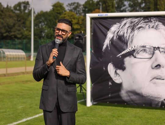 Słynny indyjski aktor we Wrocławiu. Abhishek Bachchan o budowie boiska do krykieta i upamiętnieniu Amitabha Bachchana