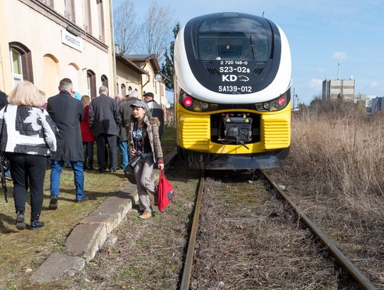 Umowa na rewitalizację linii kolejowej 285 Wrocław- Świdnica (m.in. przez Bielany Wrocławskie, Kobierzyce, Sobótkę) oficjalnie podpisana