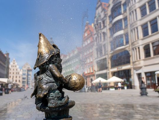 Upał we Wrocławiu i okolicach. Zalecenia dla mieszkańców, mapa zdrojów