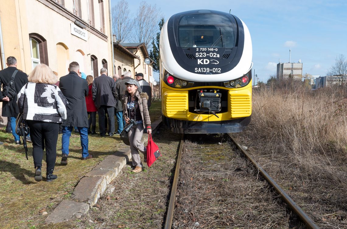 Umowa na rewitalizację linii kolejowej 285 Wrocław- Świdnica (m.in. przez Bielany Wrocławskie, Kobierzyce, Sobótkę) oficjalnie podpisana